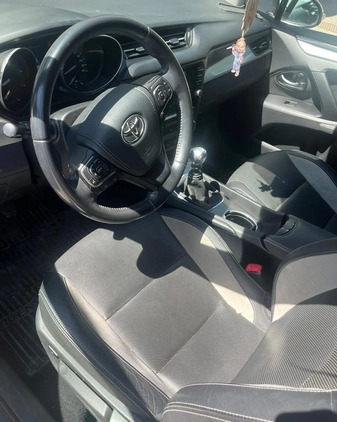 Toyota Avensis cena 69999 przebieg: 132000, rok produkcji 2016 z Chorzów małe 29